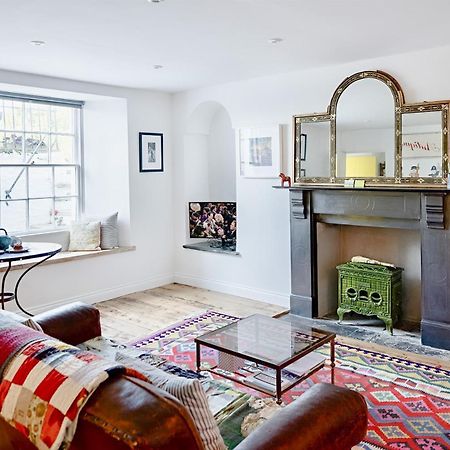 Paramount Apartments Ilfracombe, Arty Seaside Holiday Apartments Bagian luar foto