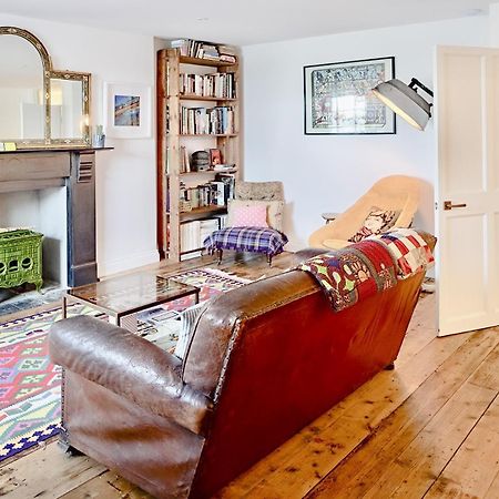Paramount Apartments Ilfracombe, Arty Seaside Holiday Apartments Bagian luar foto