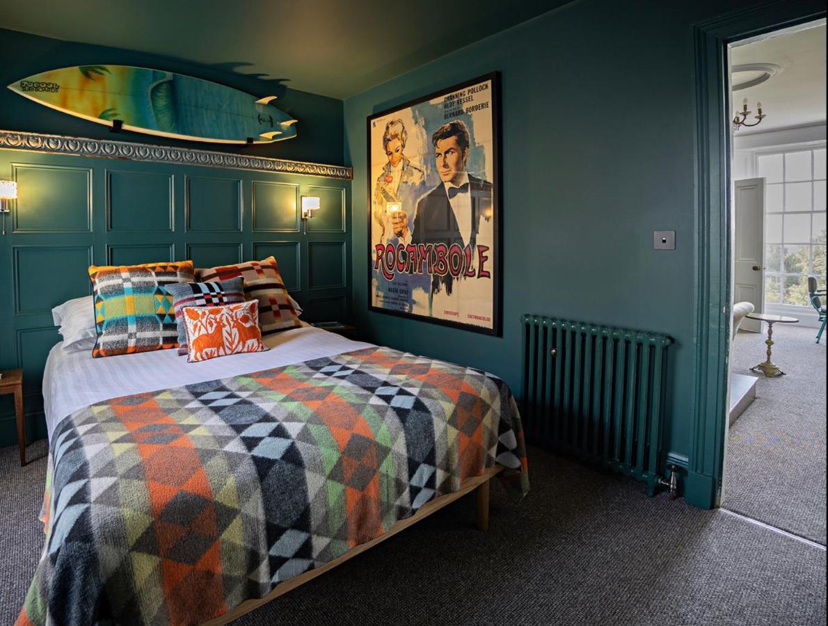Paramount Apartments Ilfracombe, Arty Seaside Holiday Apartments Bagian luar foto