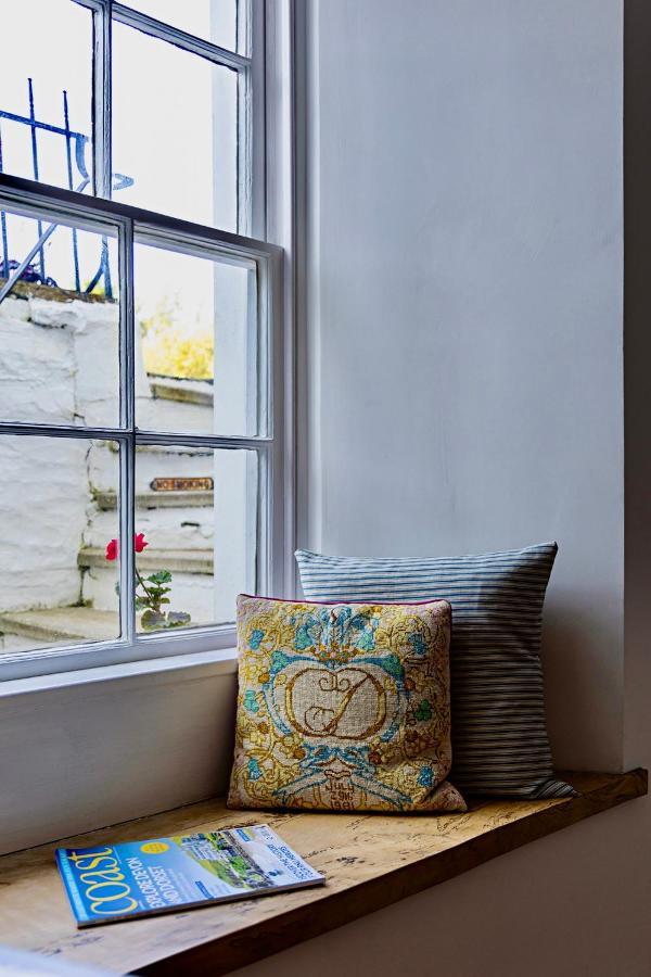 Paramount Apartments Ilfracombe, Arty Seaside Holiday Apartments Bagian luar foto