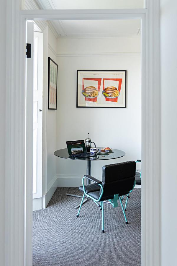 Paramount Apartments Ilfracombe, Arty Seaside Holiday Apartments Bagian luar foto
