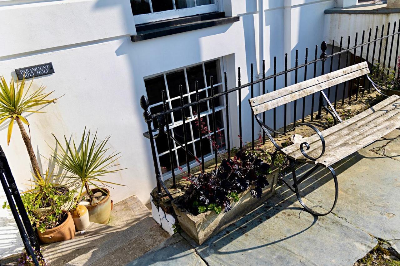 Paramount Apartments Ilfracombe, Arty Seaside Holiday Apartments Bagian luar foto