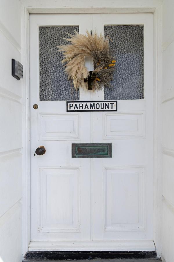Paramount Apartments Ilfracombe, Arty Seaside Holiday Apartments Bagian luar foto