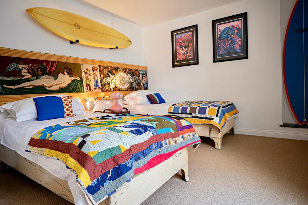 Paramount Apartments Ilfracombe, Arty Seaside Holiday Apartments Bagian luar foto