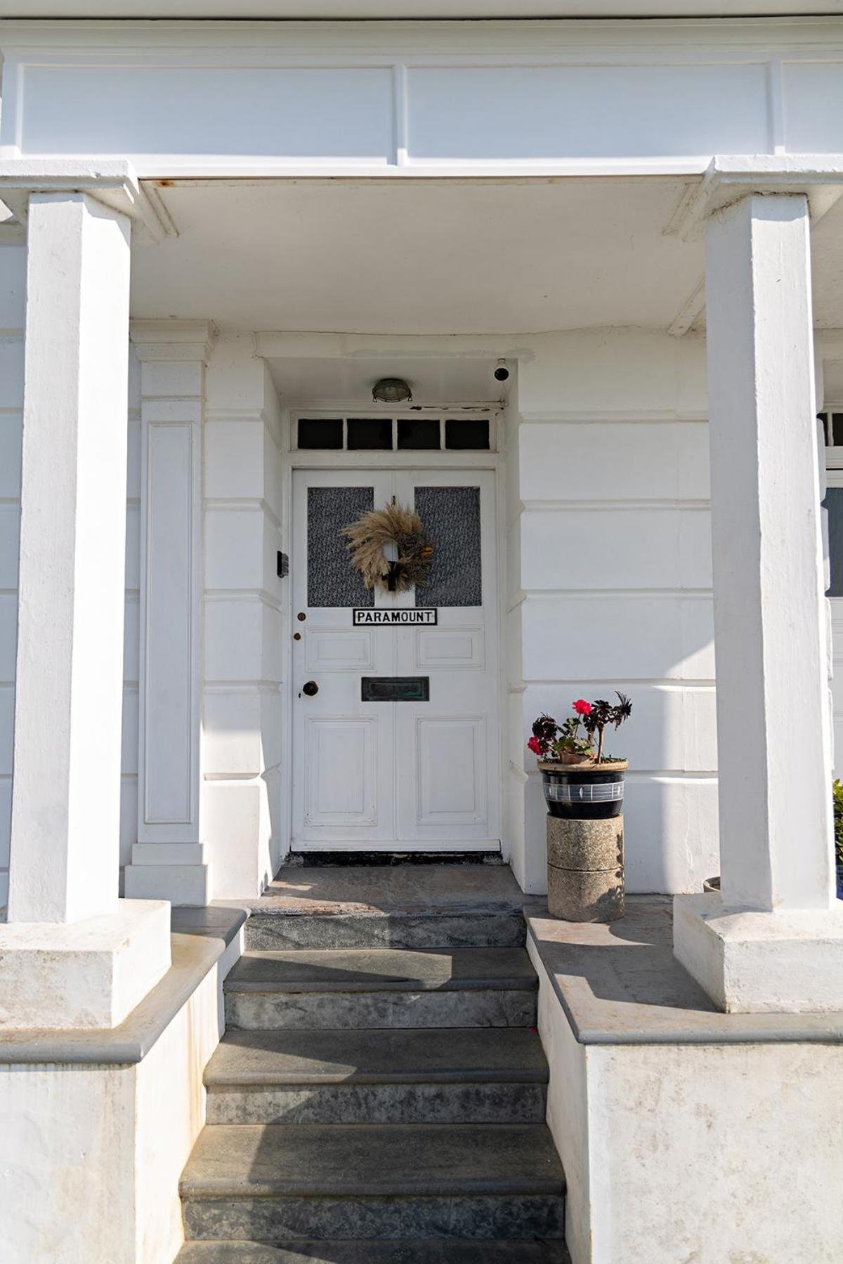 Paramount Apartments Ilfracombe, Arty Seaside Holiday Apartments Ruang foto